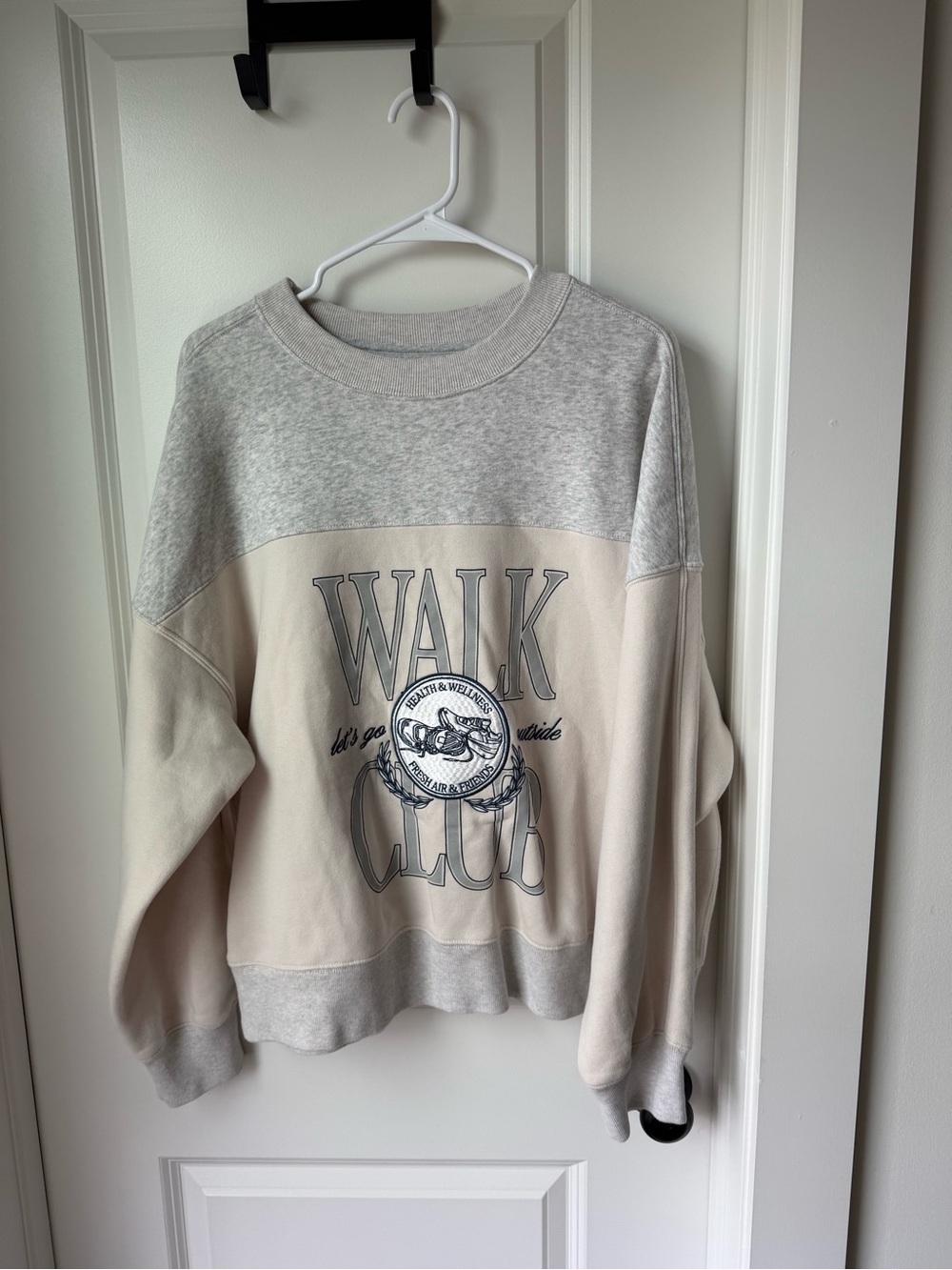 Abercrombie & Fitch Two-Tone Crewneck Sweatshirt - Gray & Cream